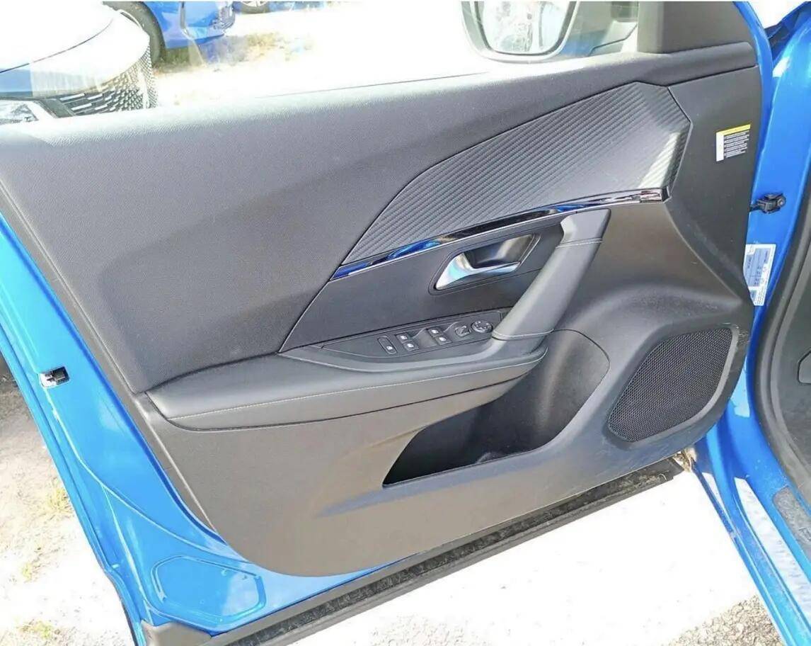 peugeot-e-2008-2024-eletrico-0cc