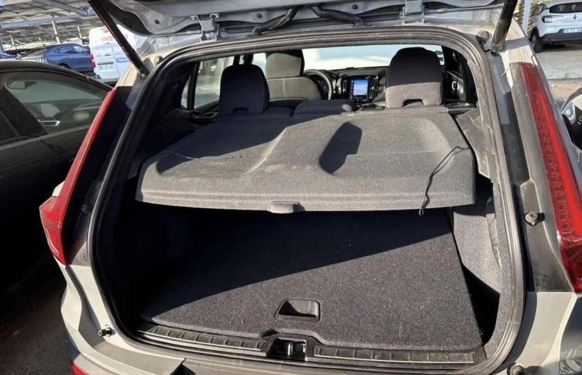 volvo-xc40-2023-hibrido-a-gasolina-1477cc