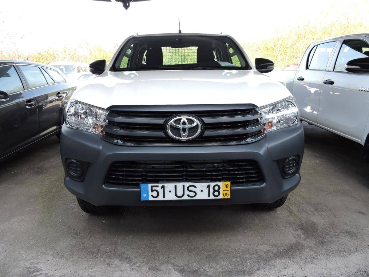 toyota-hilux-2018-diesel-2393cc