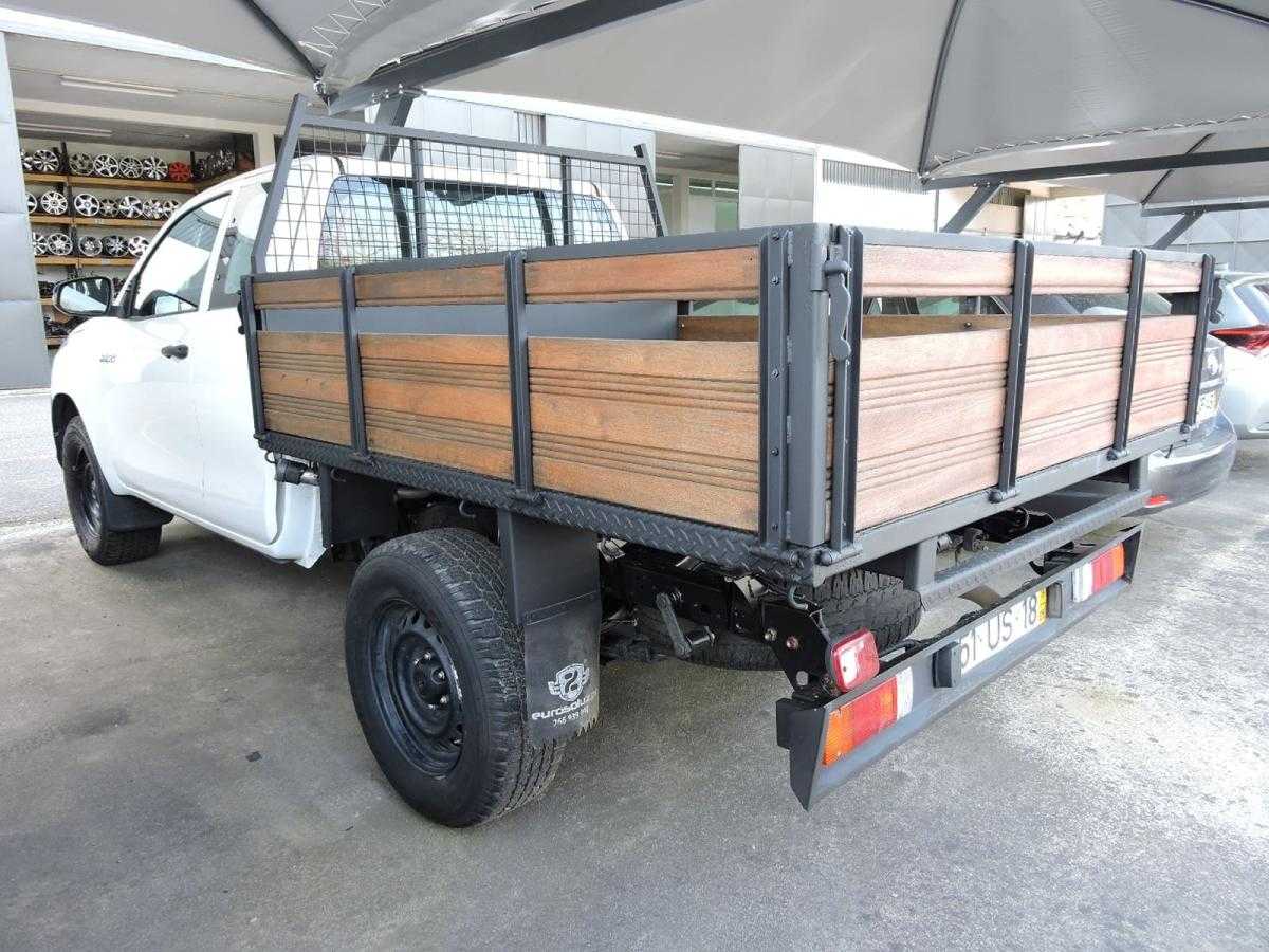 toyota-hilux-2018-diesel-2393cc