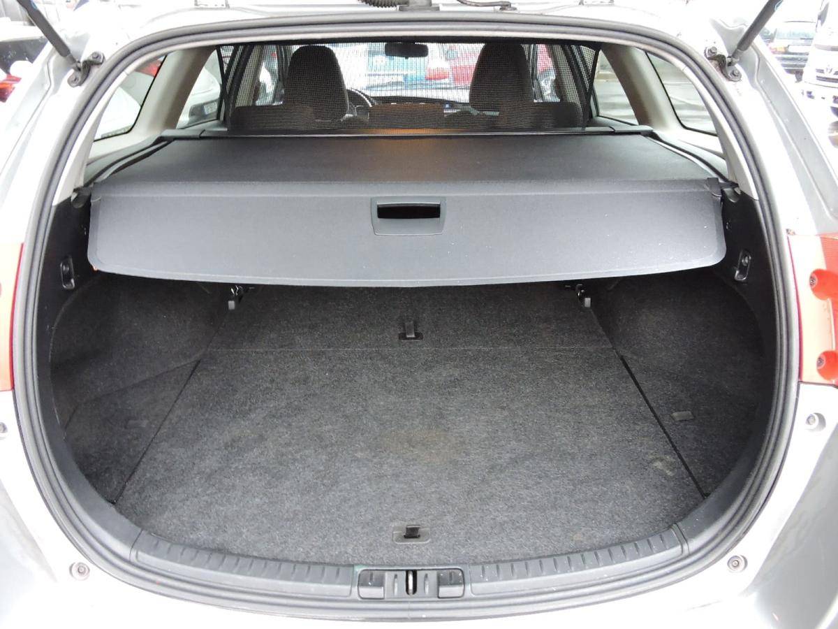 toyota-auris-touring-sports-2014-diesel-1364cc