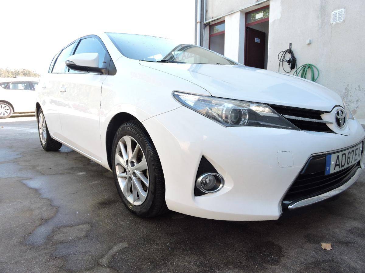 toyota-auris-2015-diesel-1364cc