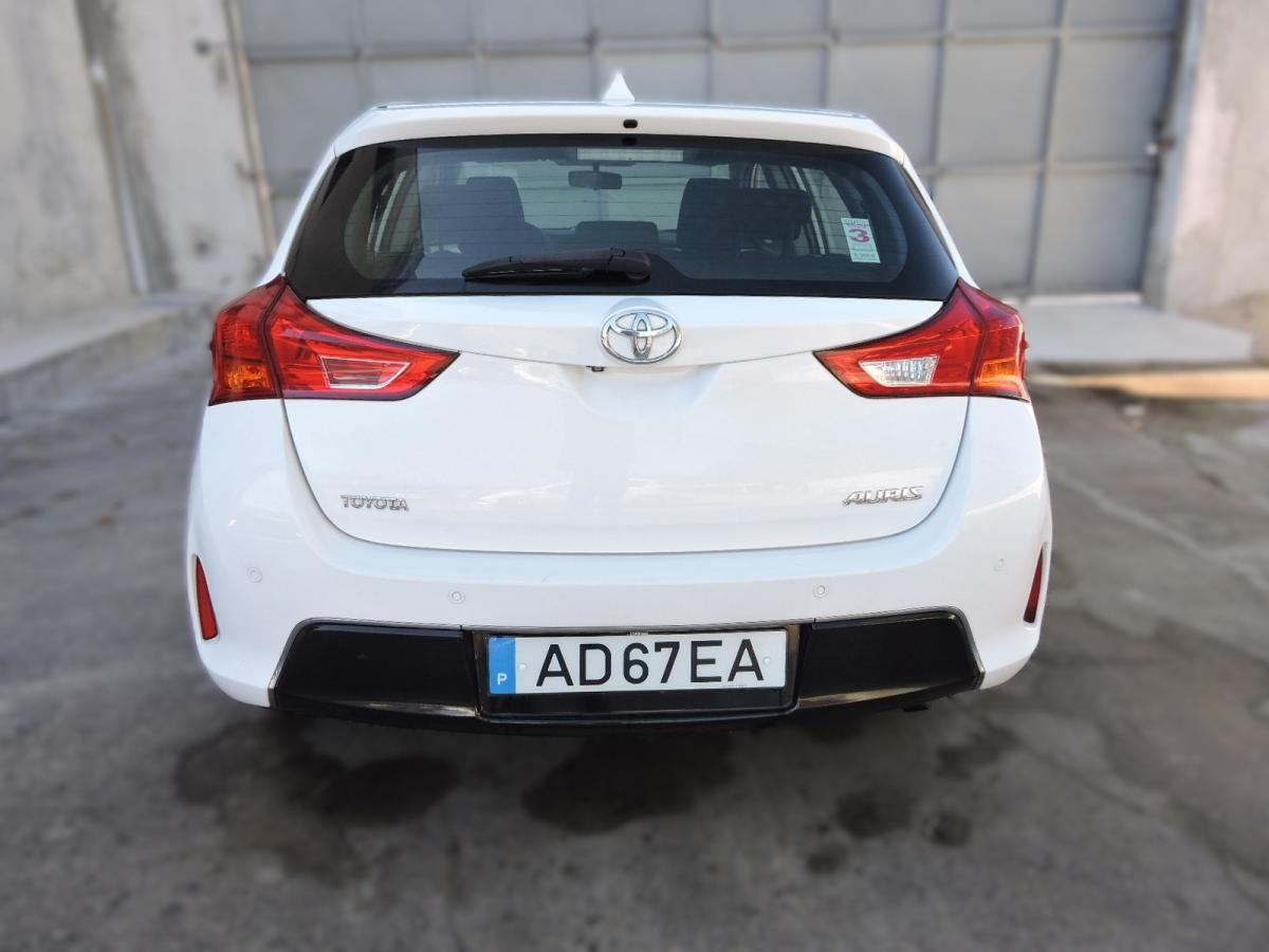toyota-auris-2015-diesel-1364cc