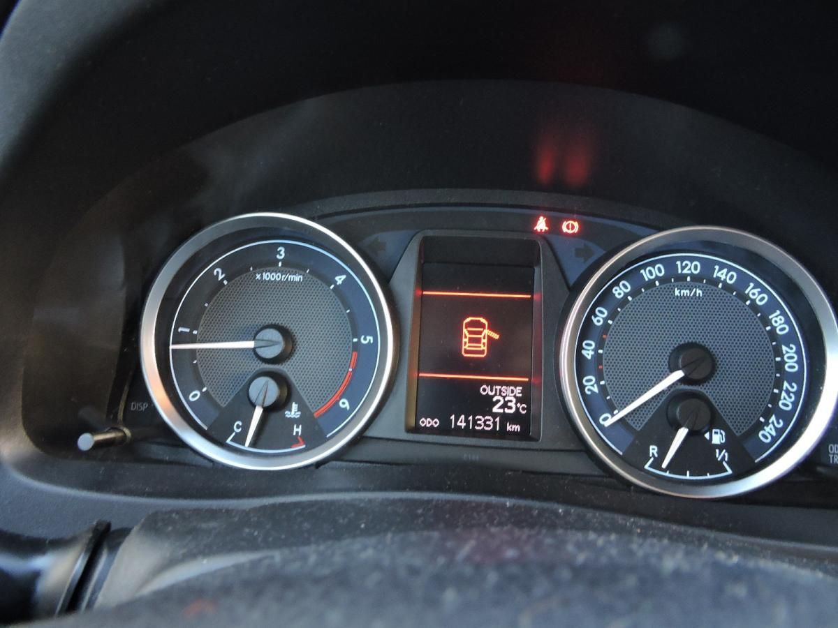 toyota-auris-2015-diesel-1364cc