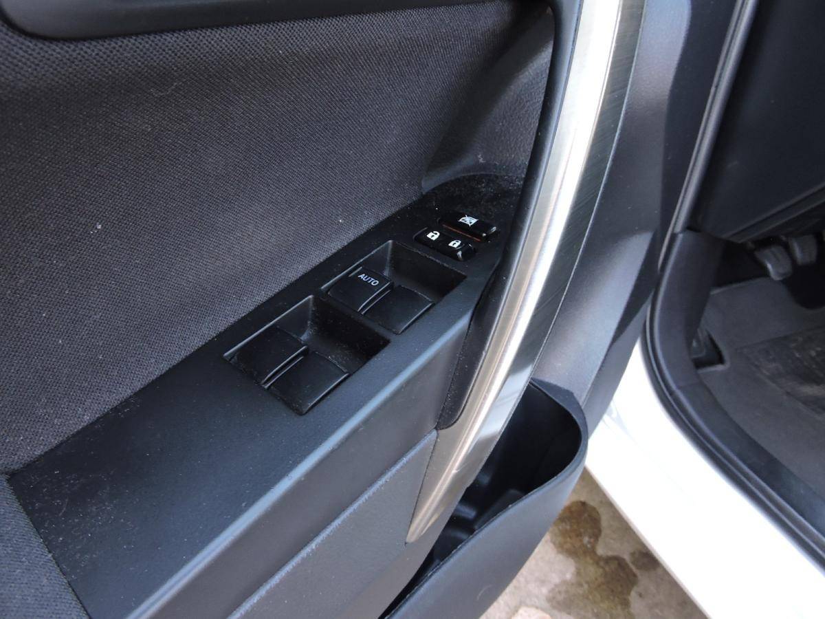 toyota-auris-2015-diesel-1364cc