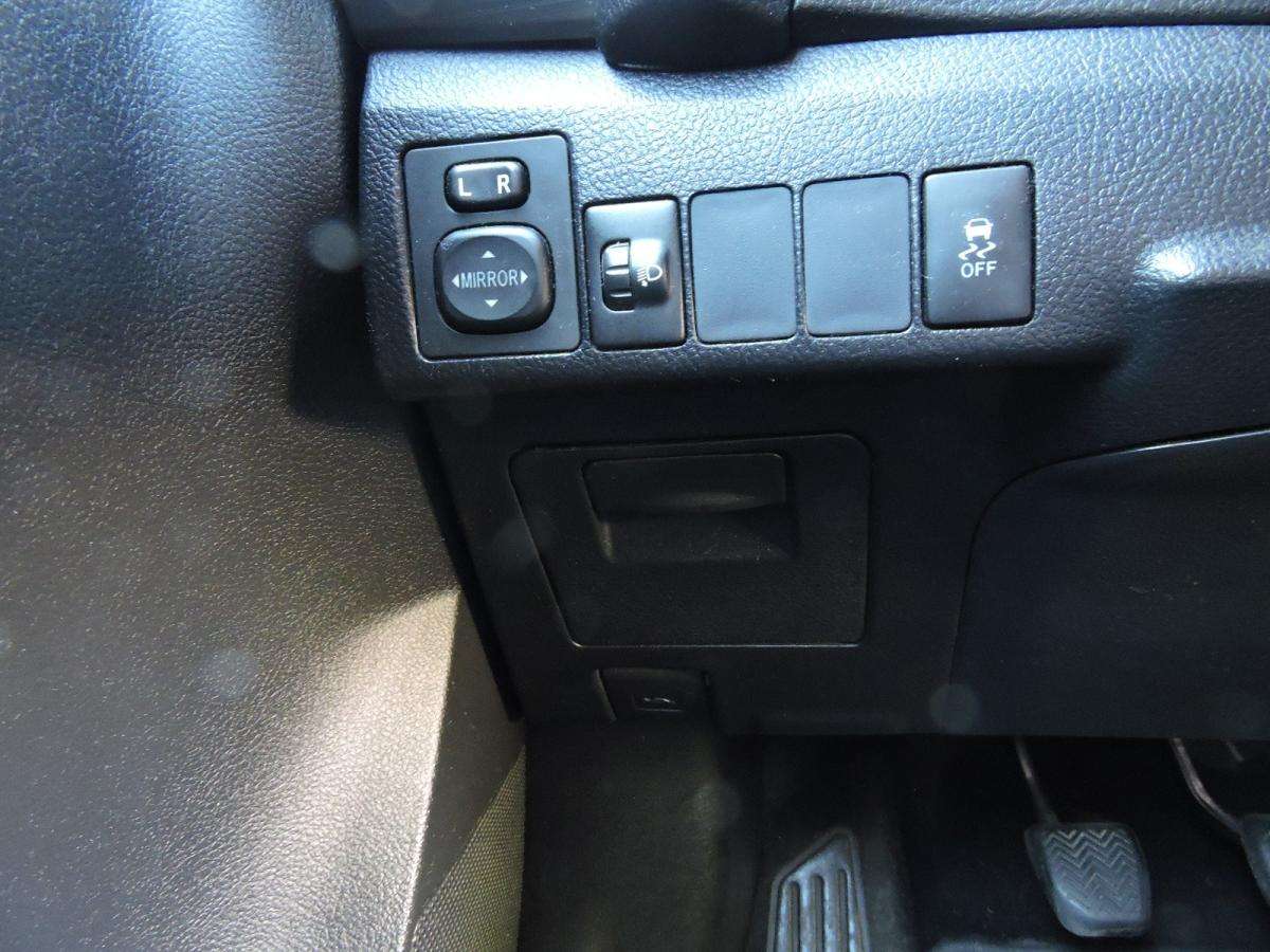 toyota-auris-2015-diesel-1364cc