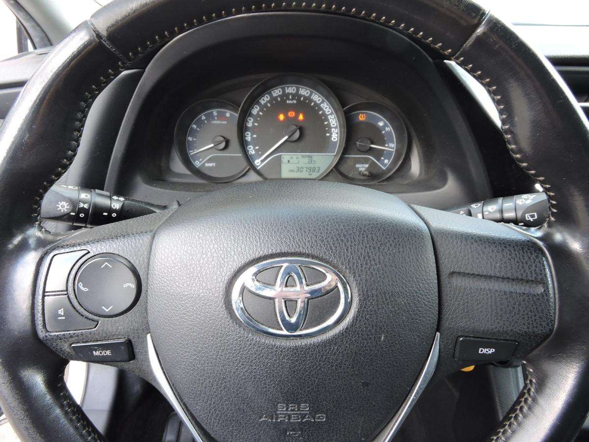 toyota-auris-2015-diesel-1364cc