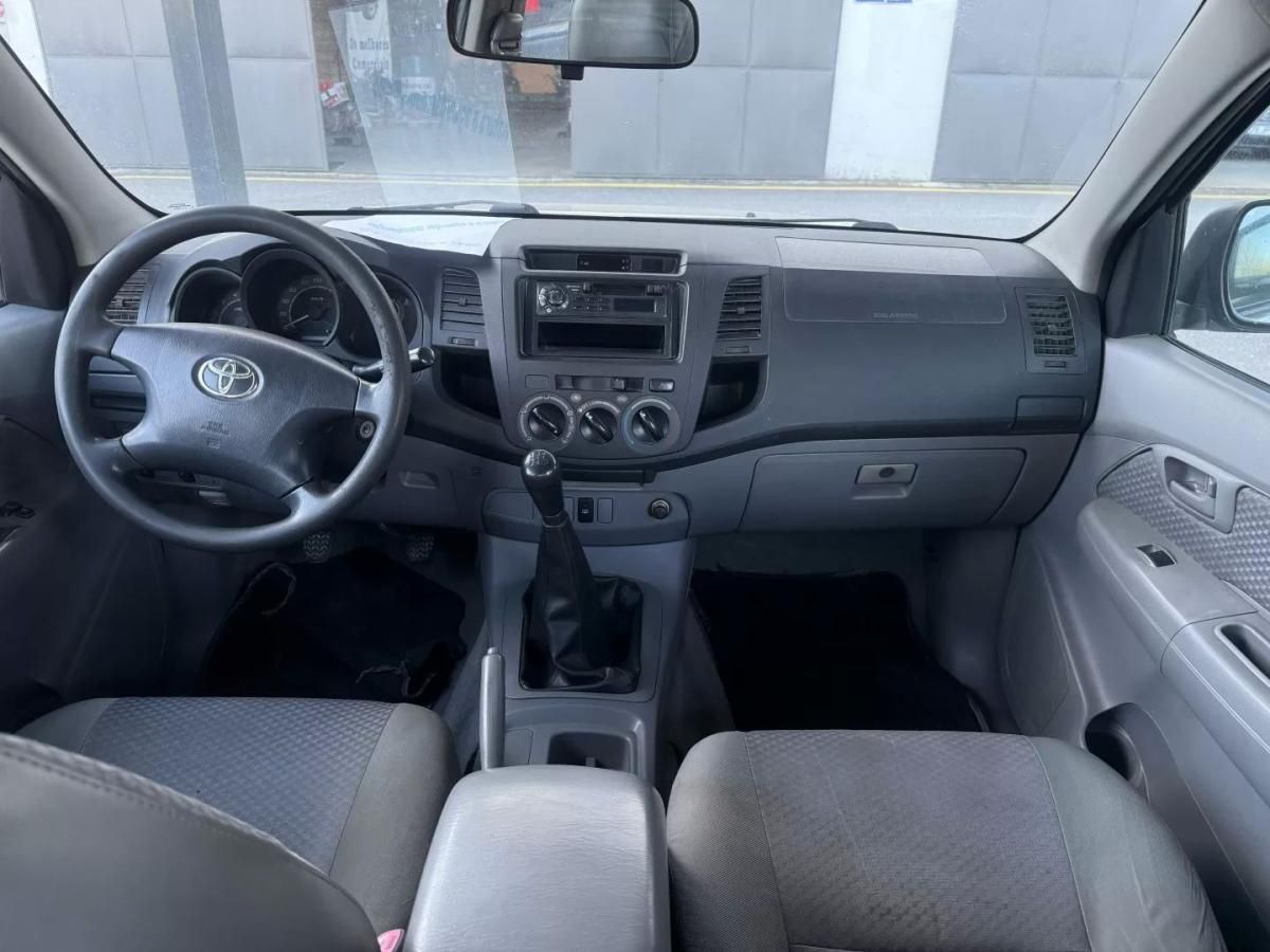 toyota-hilux-2005-diesel-2500cc