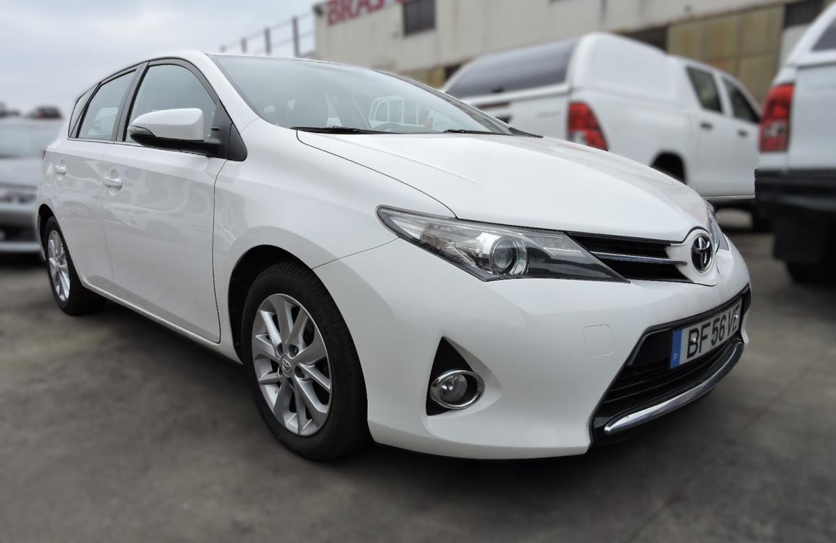 toyota-auris-2014-diesel-1364cc