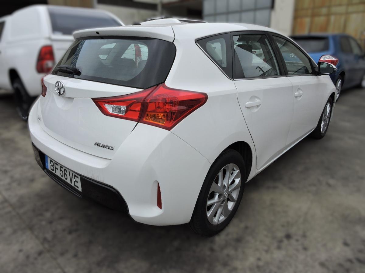 toyota-auris-2014-diesel-1364cc