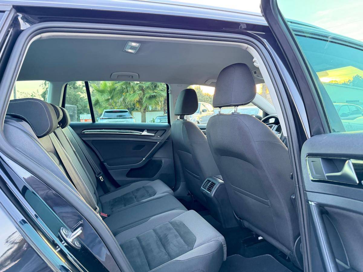 volkswagen-golf-variant-2017-diesel-1598cc