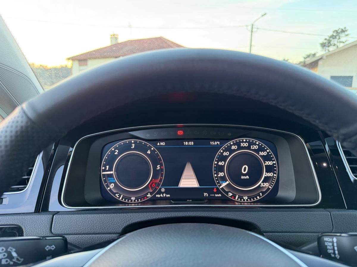 volkswagen-golf-variant-2017-diesel-1598cc
