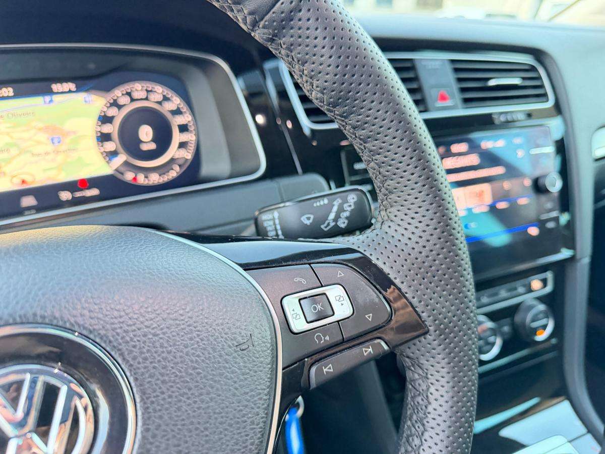 volkswagen-golf-variant-2017-diesel-1598cc