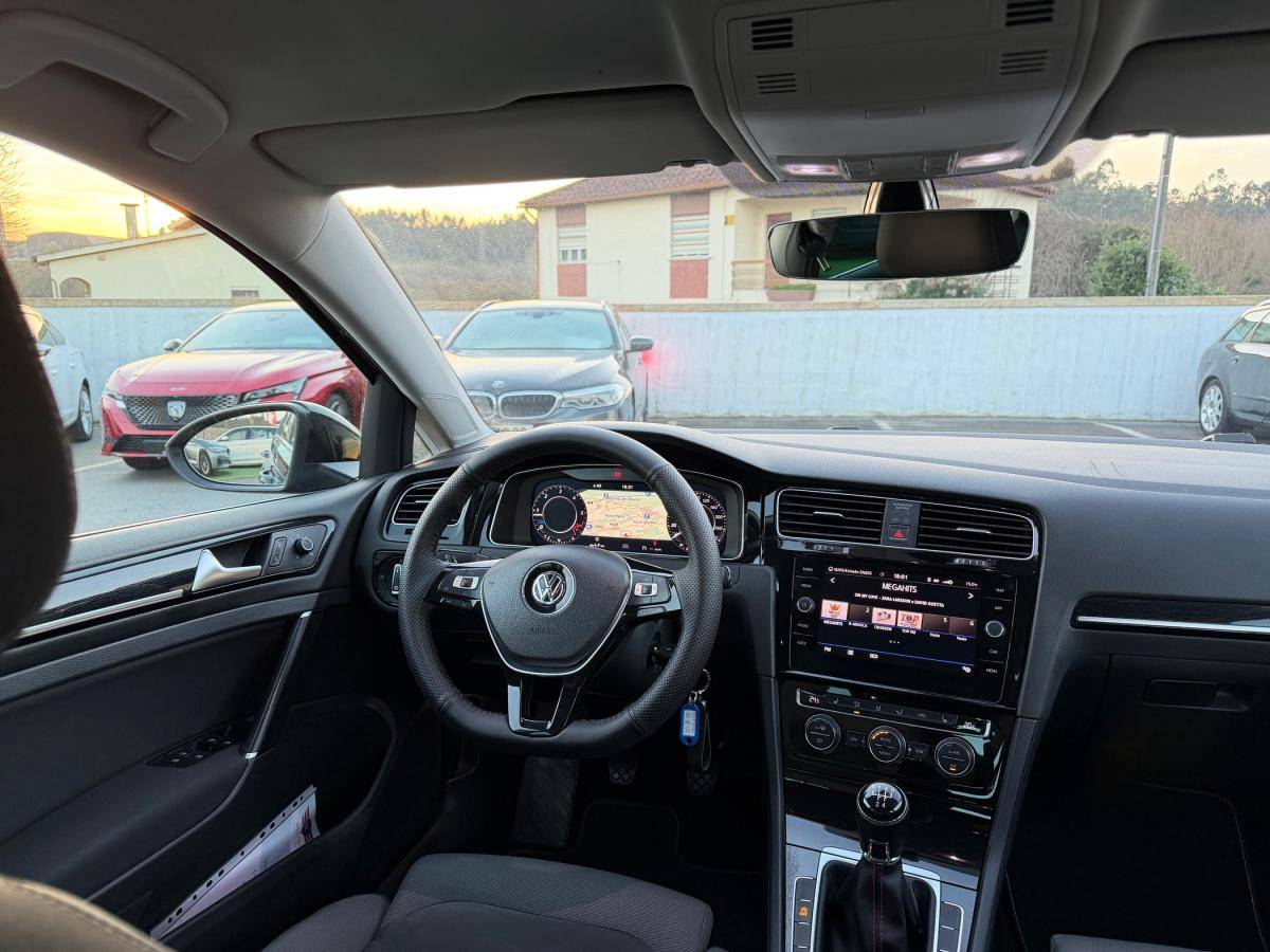 volkswagen-golf-variant-2017-diesel-1598cc