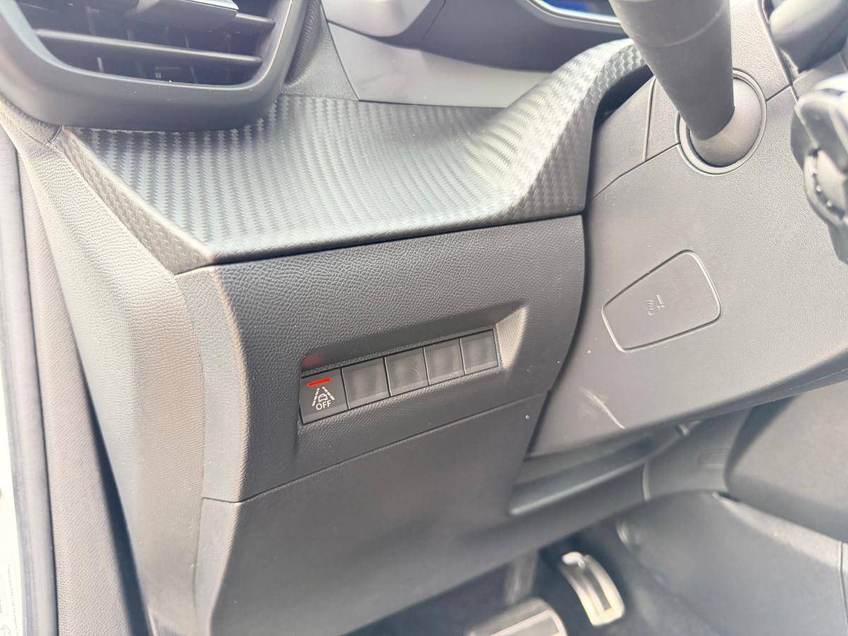 peugeot-2008-2021-gasolina-1199cc