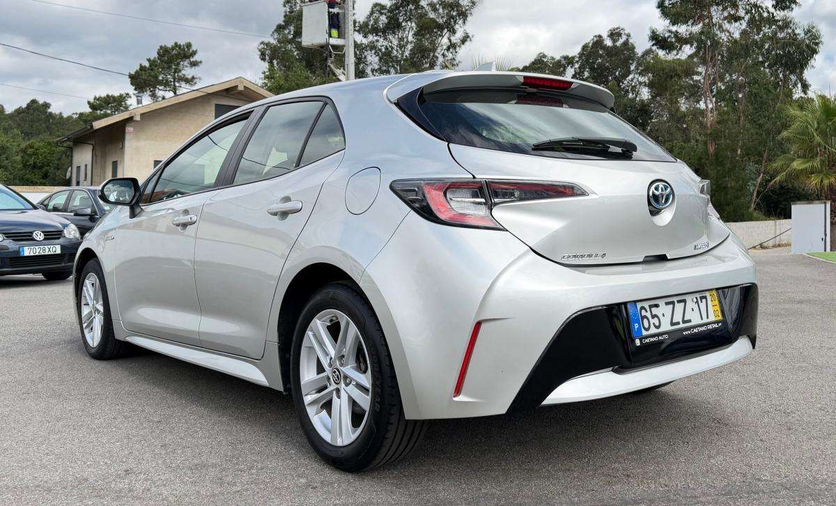 toyota-corolla-2020-hibrido-a-gasolina-1798cc