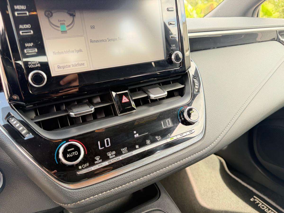 toyota-corolla-2020-hibrido-a-gasolina-1798cc