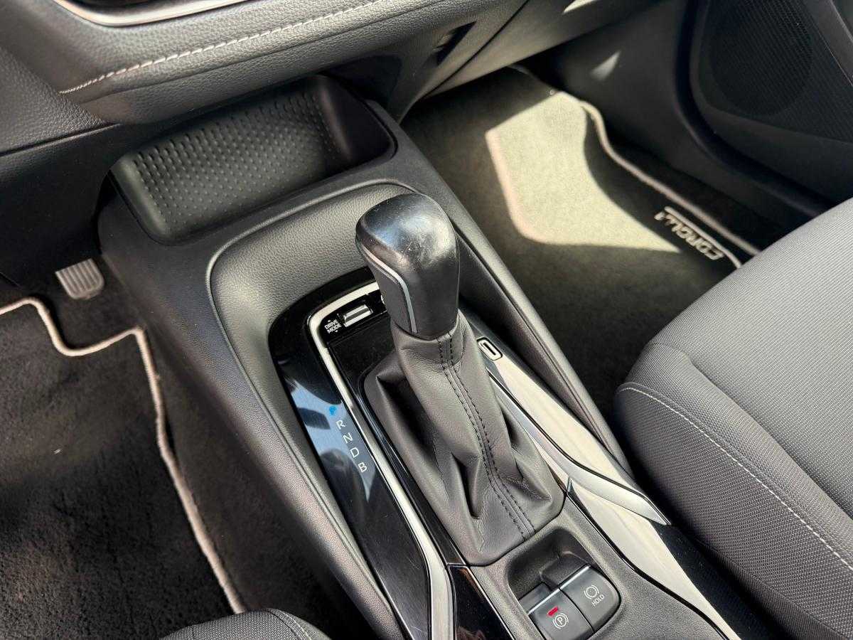 toyota-corolla-2020-hibrido-a-gasolina-1798cc