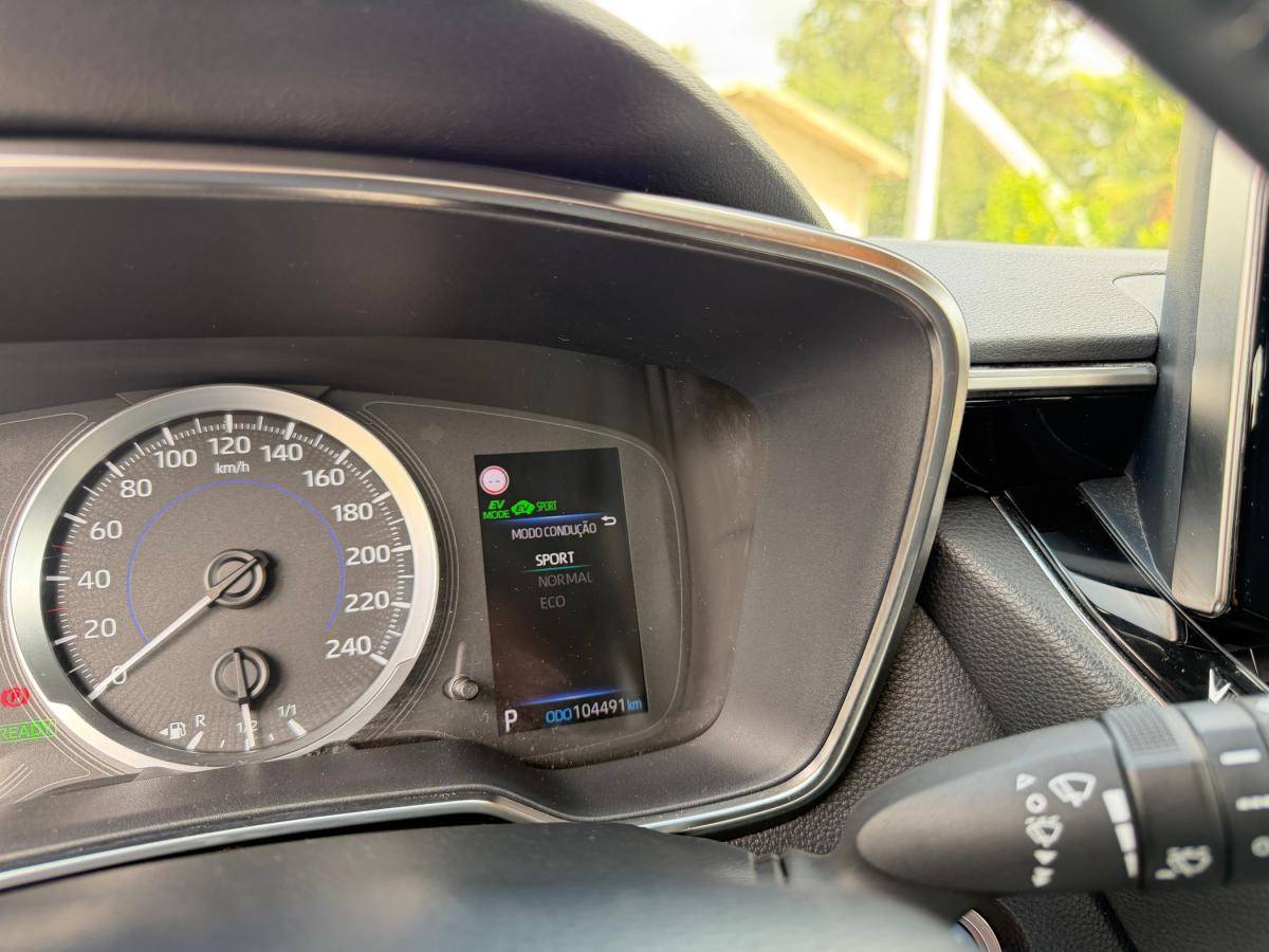 toyota-corolla-2020-hibrido-a-gasolina-1798cc