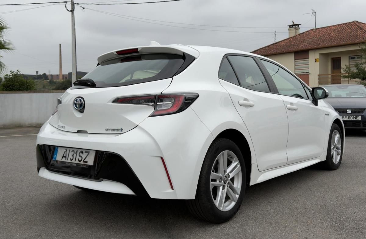 toyota-corolla-2021-hibrido-a-gasolina-1798cc