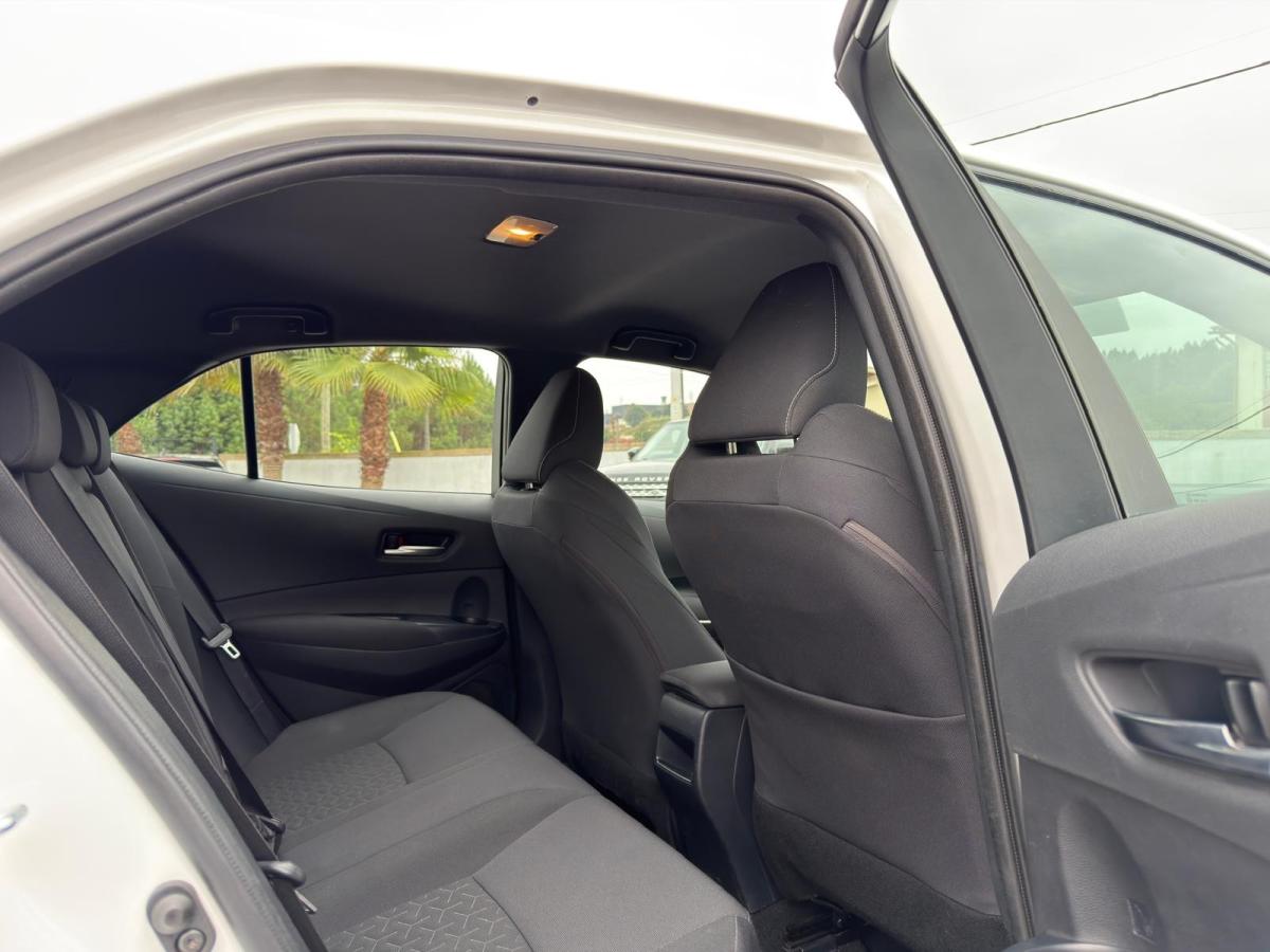 toyota-corolla-2021-hibrido-a-gasolina-1798cc
