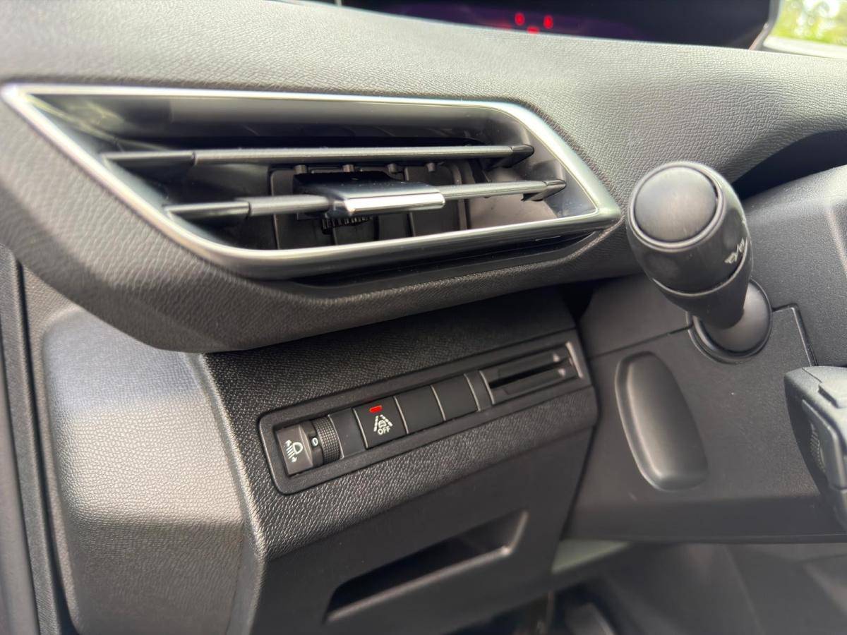 peugeot-3008-2022-diesel-1499cc