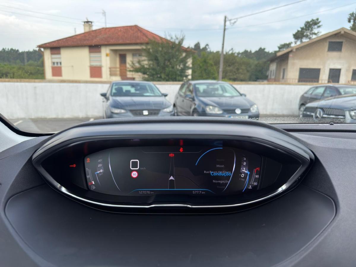 peugeot-3008-2022-diesel-1499cc