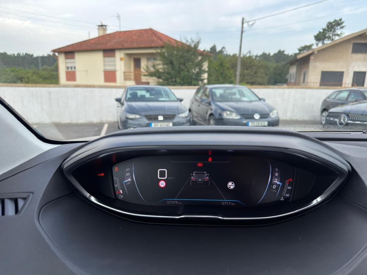 peugeot-3008-2022-diesel-1499cc