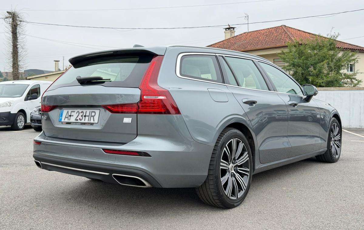 volvo-v60-2021-hibrido-a-gasolina-1969cc