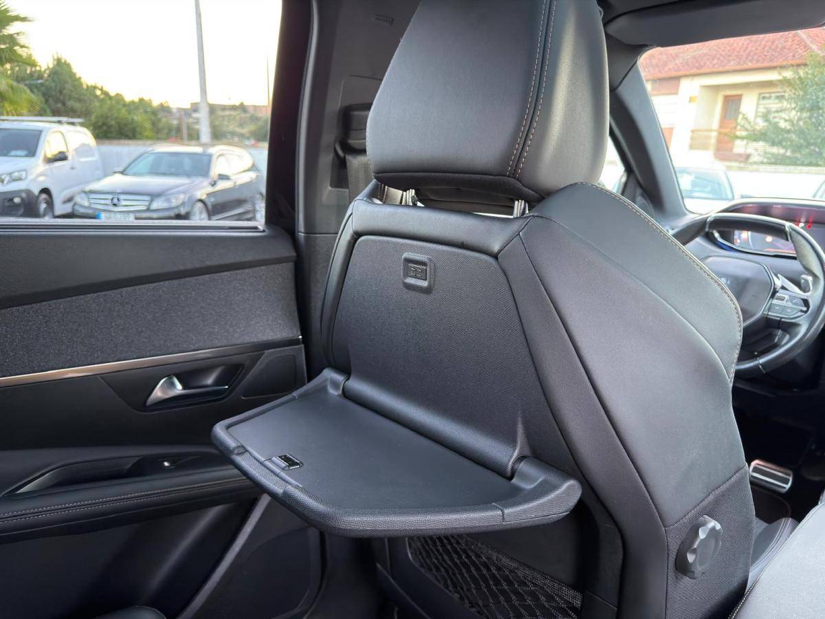 peugeot-5008-2019-diesel-1499cc