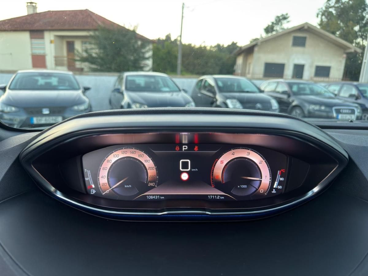 peugeot-5008-2019-diesel-1499cc