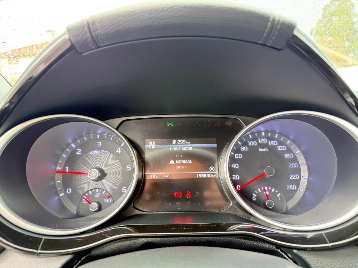 kia-ceed-sw-2023-diesel-1598cc