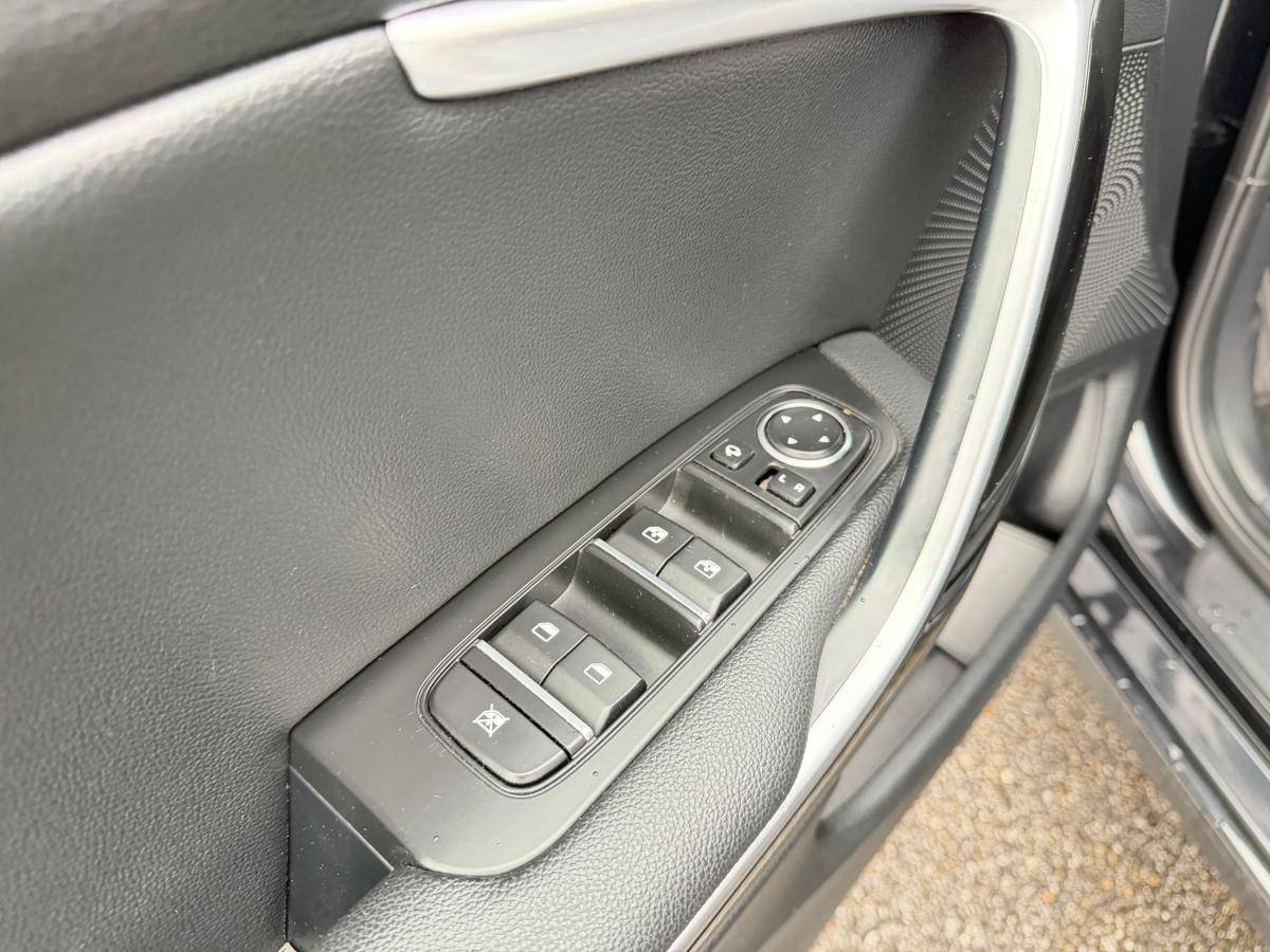 kia-ceed-sw-2023-diesel-1598cc