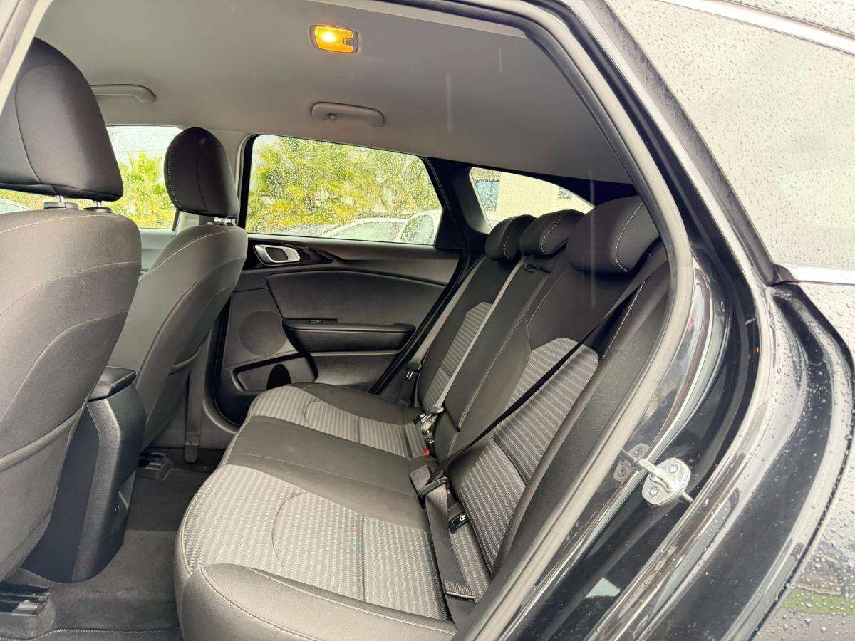 kia-ceed-sw-2023-diesel-1598cc