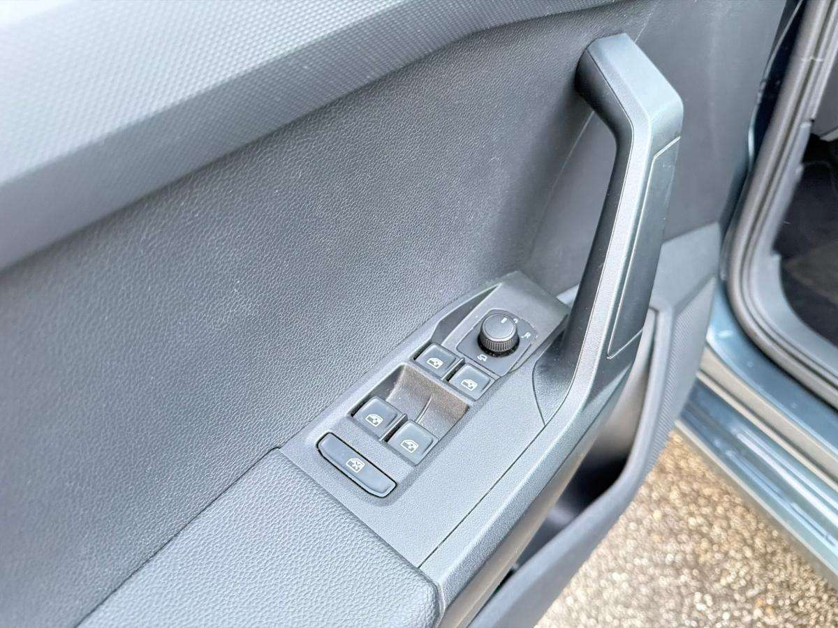 seat-ibiza-2023-gasolina-999cc