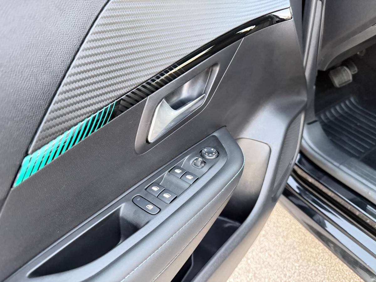 peugeot-208-2020-gasolina-1199cc