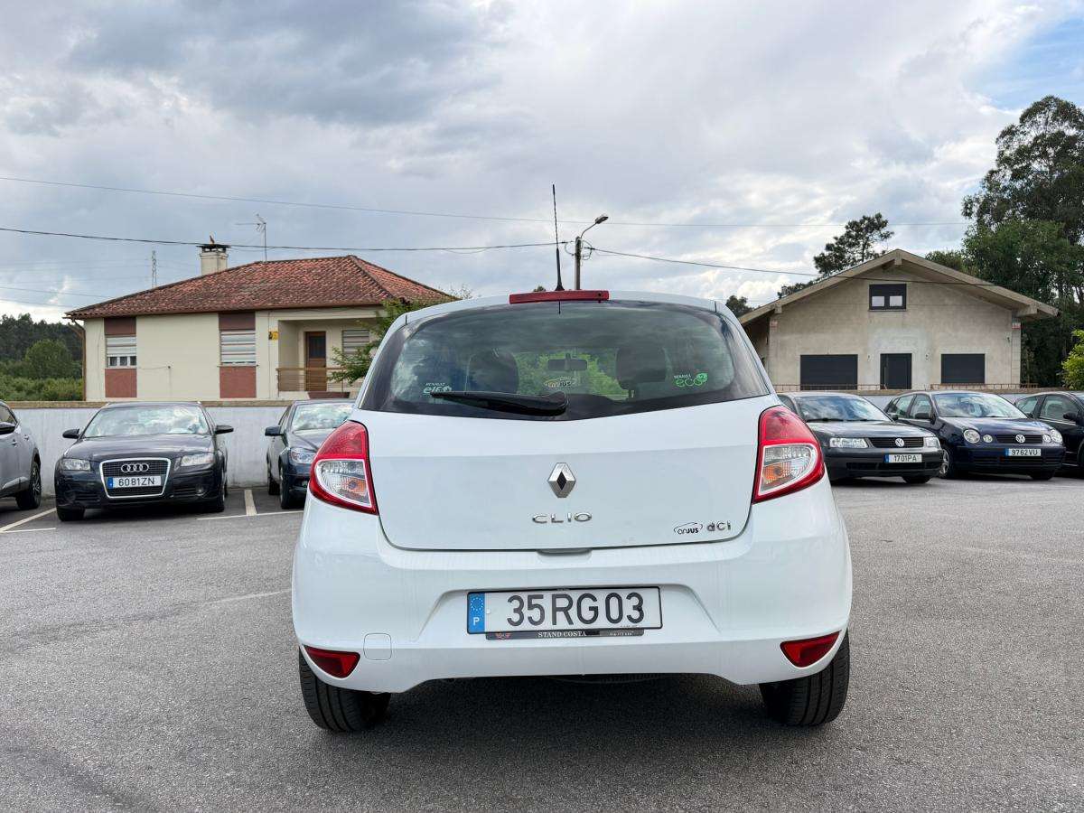 renault-clio-2011-diesel-1461cc
