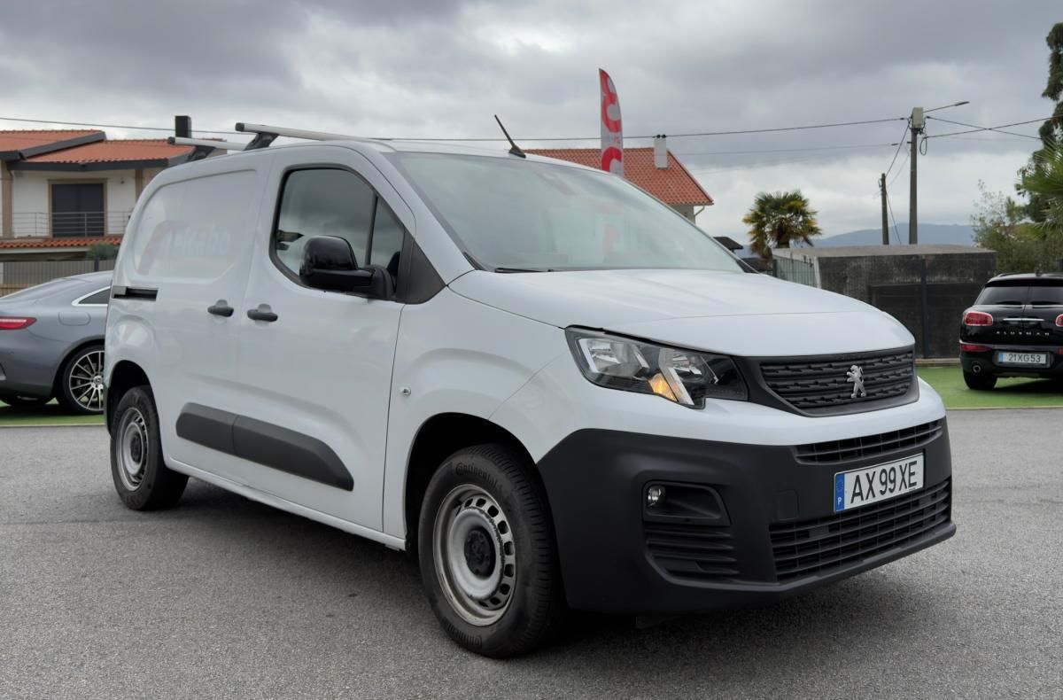 peugeot-partner-2023-diesel-1499cc