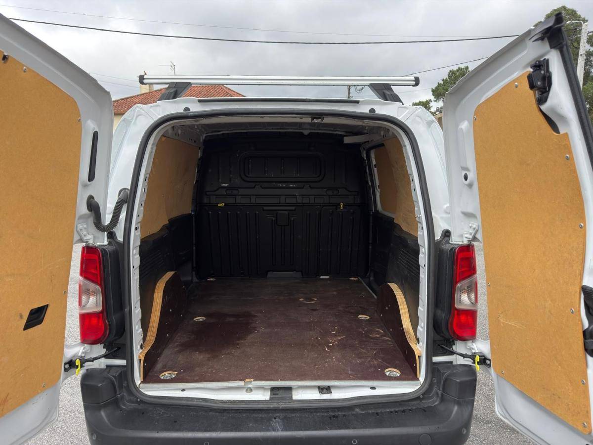 peugeot-partner-2023-diesel-1499cc