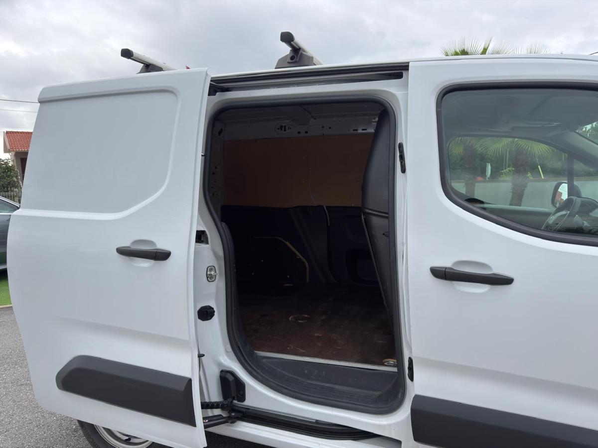 peugeot-partner-2023-diesel-1499cc