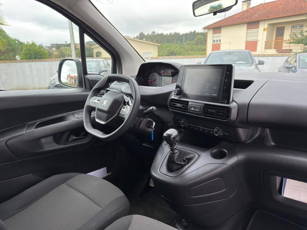 peugeot-partner-2023-diesel-1499cc