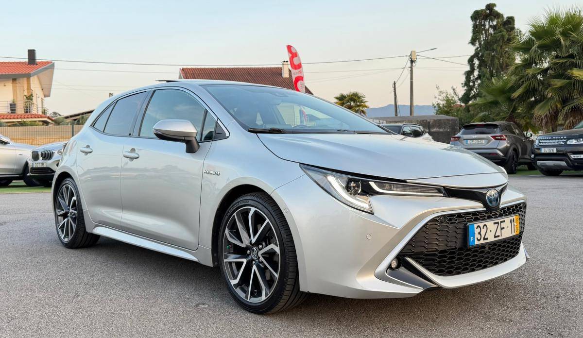 toyota-corolla-2019-hibrido-a-gasolina-1987cc