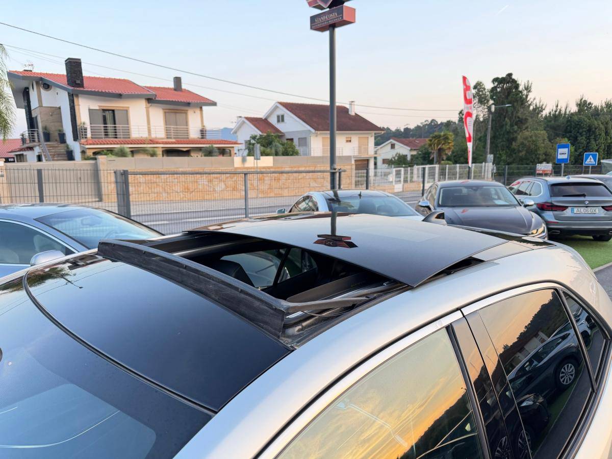 toyota-corolla-2019-hibrido-a-gasolina-1987cc