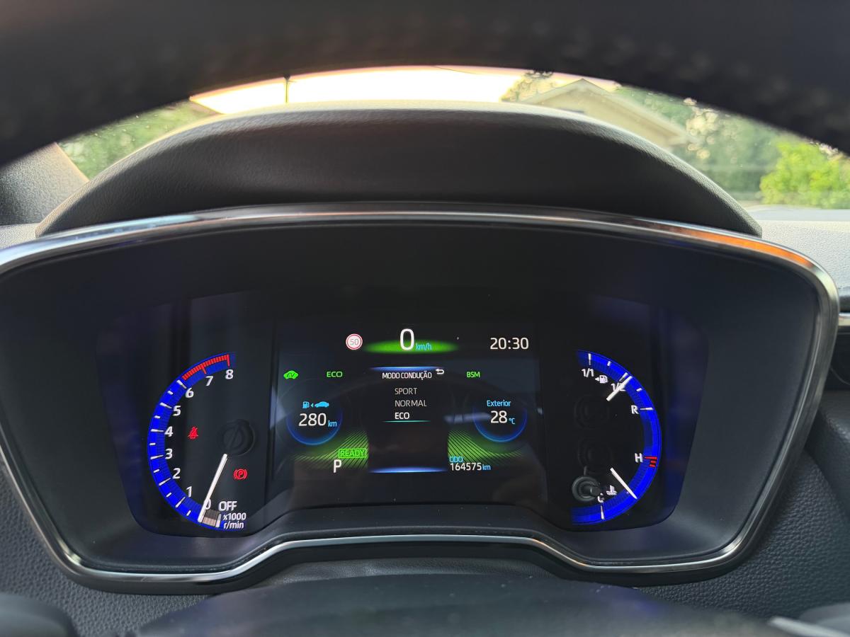 toyota-corolla-2019-hibrido-a-gasolina-1987cc