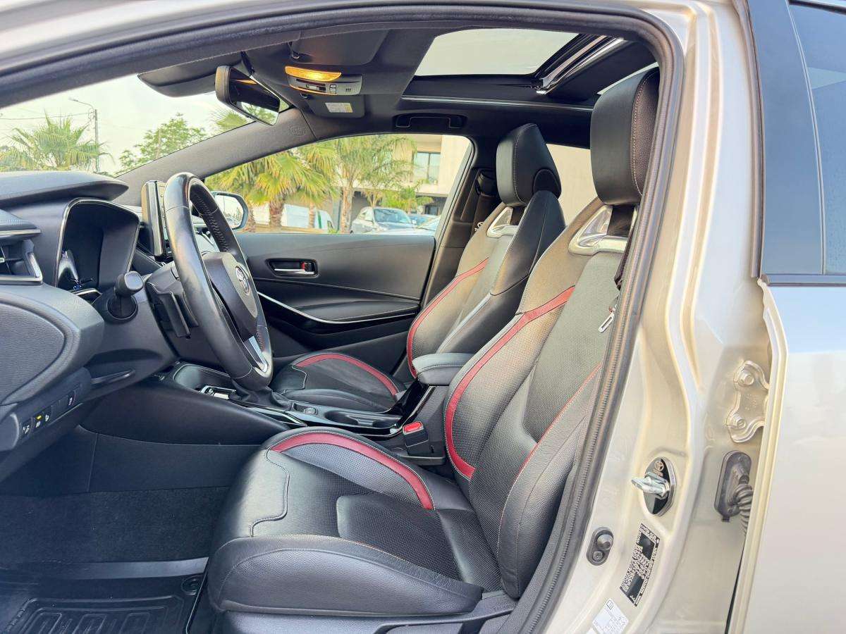 toyota-corolla-2019-hibrido-a-gasolina-1987cc