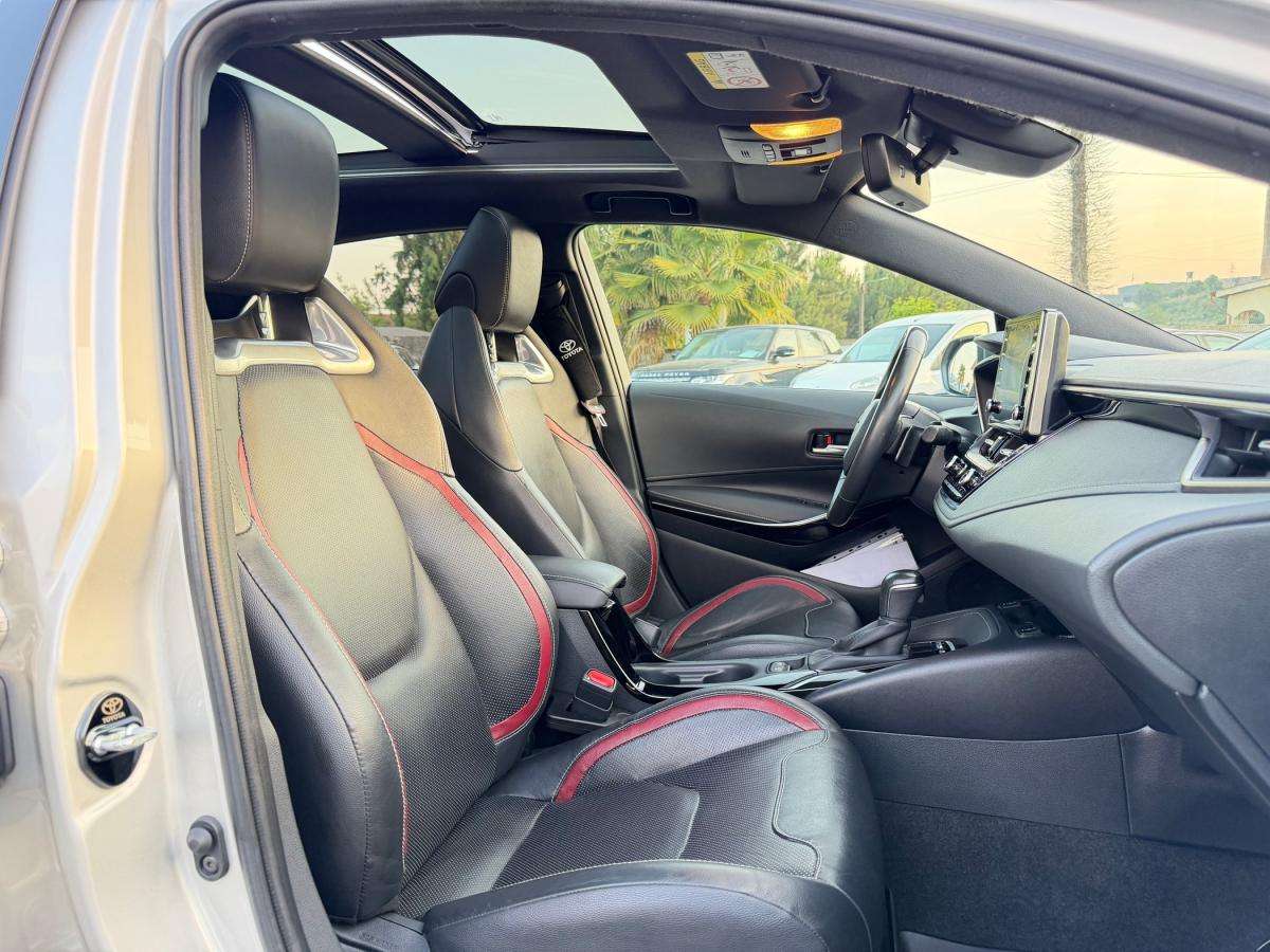 toyota-corolla-2019-hibrido-a-gasolina-1987cc