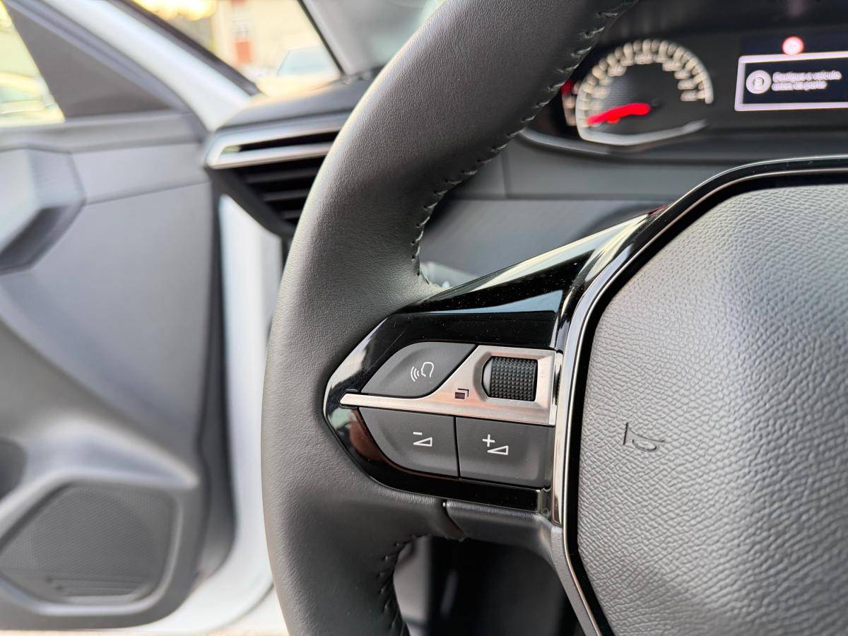 peugeot-208-2024-gasolina-1199cc