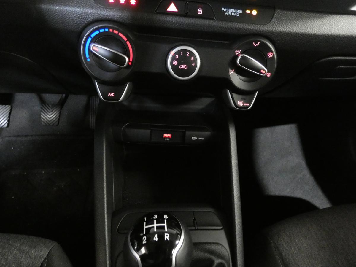 kia-stonic-2025-gasolina-1197cc