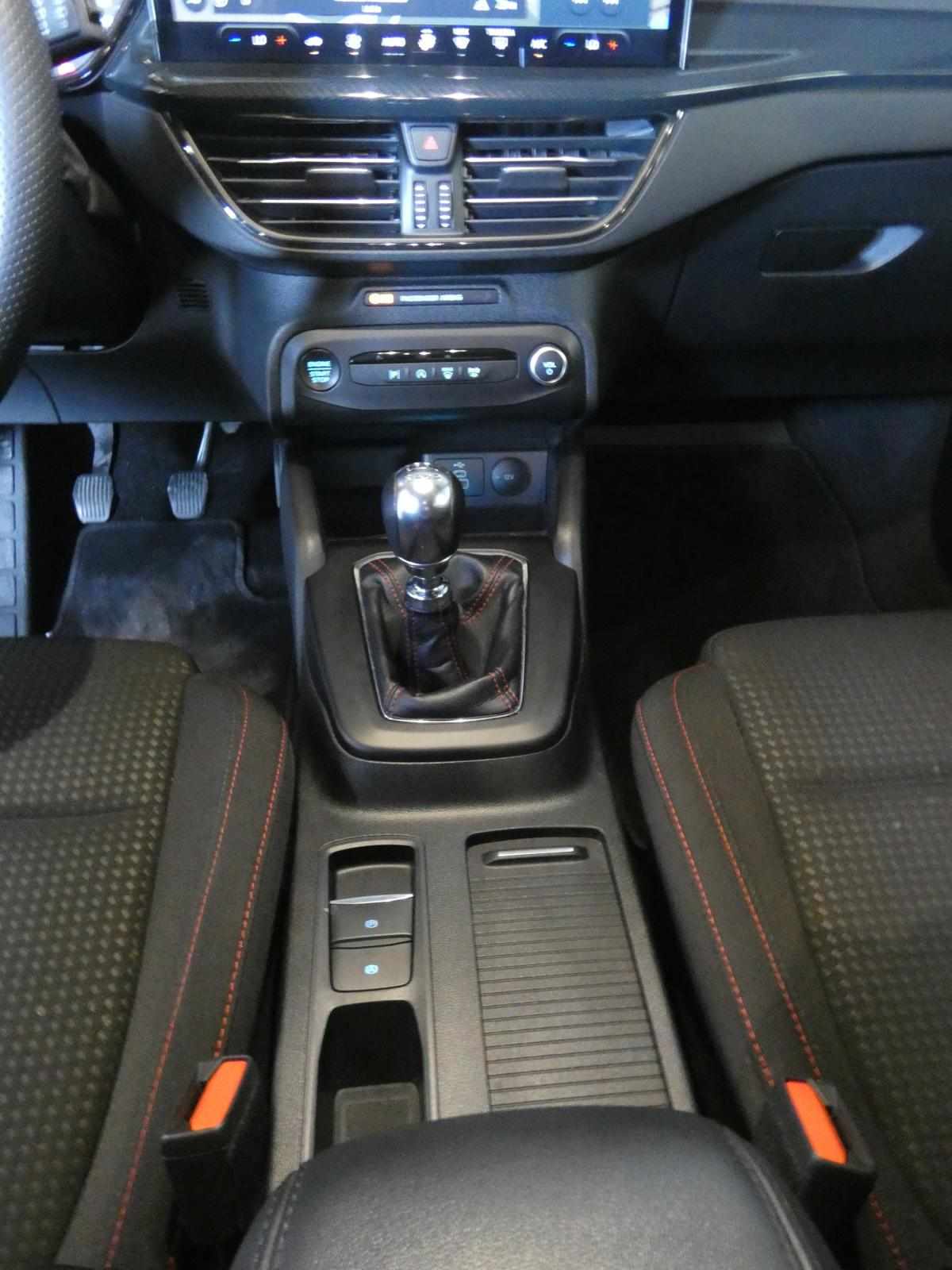 ford-focus-2024-gasolina-998cc