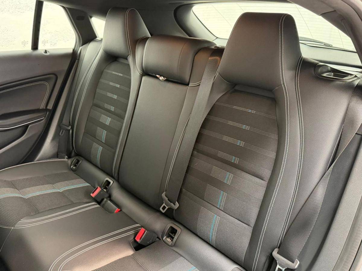 mercedes-benz-cla-2017-diesel-1950cc